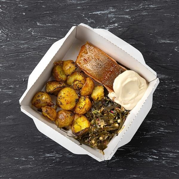 Форель в солодовой глазури с дымным картофелем